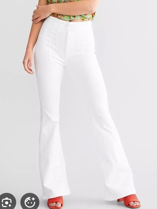 Free People Denim - Free People We The Free Jayde Flare Jeans in White size 31